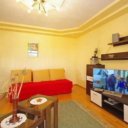 Rose - Two-bedroom With Sea View Terrace Apartmán Sumartin