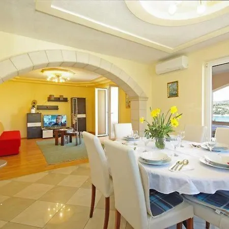 Rose - Two-bedroom With Sea View Terrace Apartment Sumartin