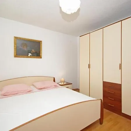 Rose - Two-bedroom With Sea View Terrace *