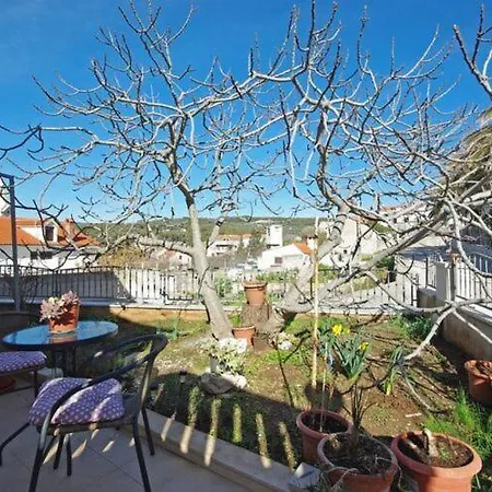 Rose - Two-bedroom With Sea View Terrace Apartment