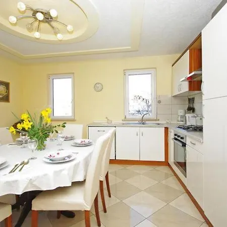 Apartment Rose - Two-bedroom With Sea View Terrace Sumartin